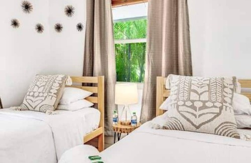 Singer Island Apartment | Apartment 1 block from beach and shops
