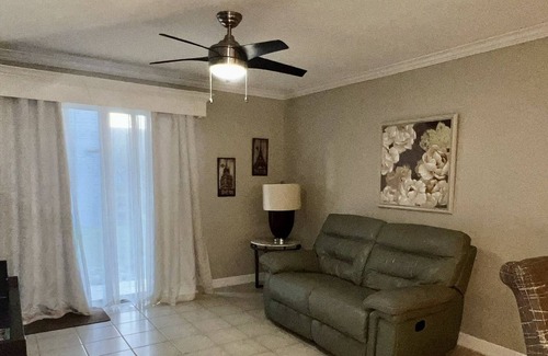 Bearss Plaza Apartment | Apartment in USF, Busch Gardens, Adventure Island and Moffit Cancer Center Area.