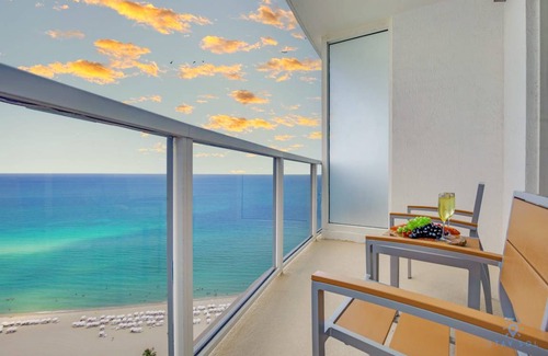 Sunny Isles Beach Apartment | Apartment ∙ 4 guests