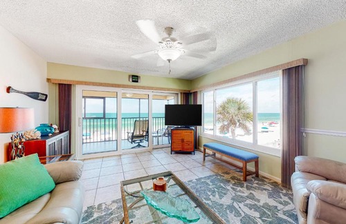 Madeira Beach Hotel | Arie Dam 204