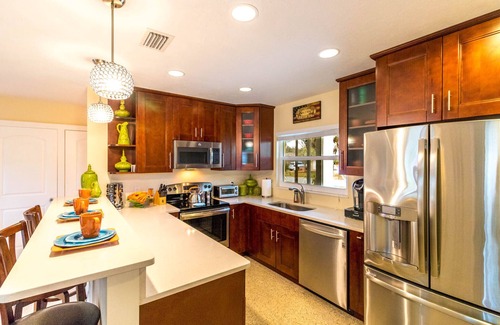 Arlington Park House | Arlington Park Amazing Location Pet Friendly 2 Master Suites Home