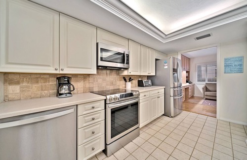 Sanibel Condo | Atrium #201 is a 3/3 beachfront Sanibel vacation rental condo