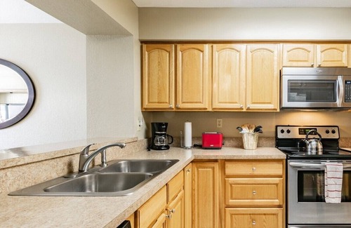 St. Petersburg Condo | Bahia Vista Your 'Island' Home Away from Home