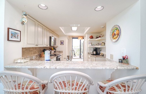 Butler Beach Apartment | Barefoot 217-Second Floor Direct Oceanfront Condo