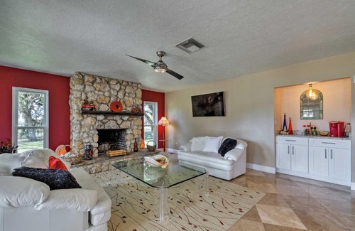 Dixie Shores House | Bayfront Florida Retreat with Boat Lift and Fire Pit!