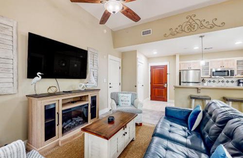 Baytowne Wharf Apartment | Baytowne Wharf Pilot House 117