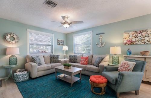 Holmes Beach Villa | Beach Breeze Hideaway Villa