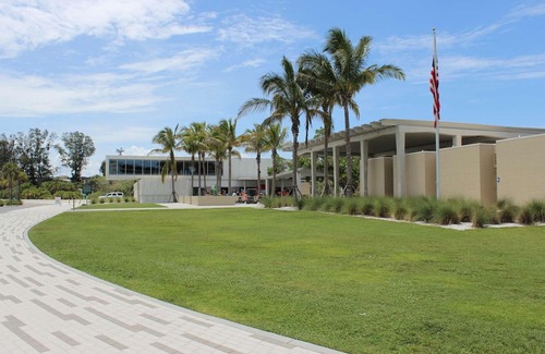 Siesta Key Hotel | Beach Club at Siesta Key Poolside D