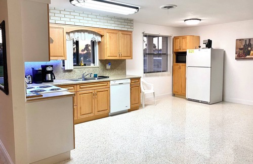 Ortona Park House | Beach House 3 bed, 2 bath in Ormond Beach FL