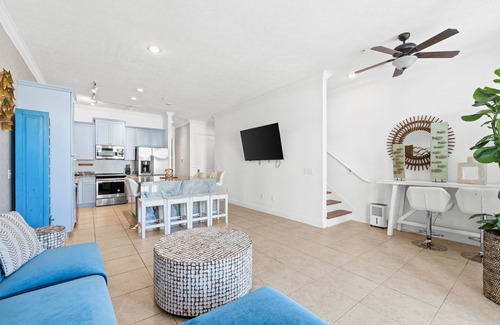 Long Beach House | Beach House - Sea La Vie by PHG