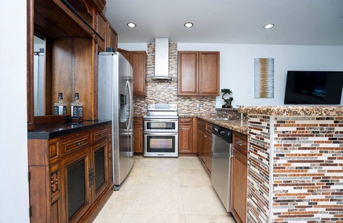 Victoria Park House | Beach, Las Olas, Large Pool