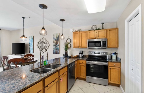 Fort Walton Beach - Destin Condo | Beach Resort 215 Beach Setup included* HUGE value added. Perfect Pool View. Convenient Access