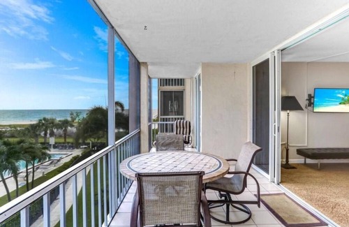 South Island Condo | Beachfront condo with great Gulf views