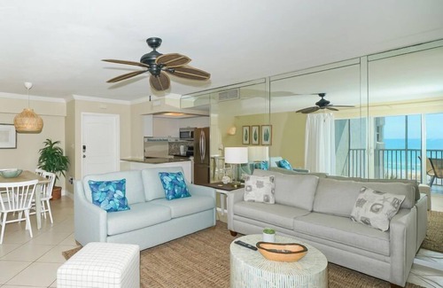 Siesta Key Condo | Beachfront Condo - 2-Bedroom - Luxury - Directly on Crescent Beach