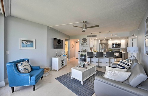 Marco Island Condo | Beachfront Marco Island Condo w/Pool Access!
