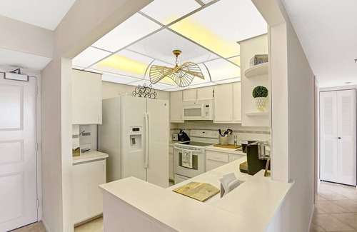 Marco Island Condo | Beachfront two bedroom condominium with spectacular views