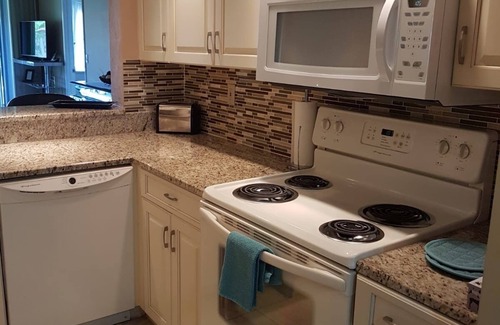 Trailer Estates Condo | Beautiful 2 Bedroom 2 bath Fully Furnished Condo Close To Beaches