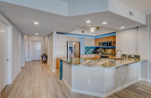 Riviera Beach Condo | Beautiful 3 , 3 Pvt Balcony Waterfront @ Marina Grande Condominiums