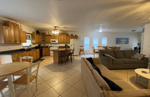 Port Canaveral House | BEAUTIFUL BIG BEACH HOUSE- BLOCK TO BEACH- NEAR FAMOUS COCOA BEACH PIER