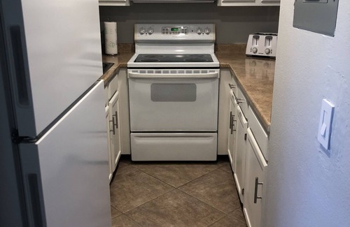 Marco Island Condo | Beautiful Cottage Beach Condo