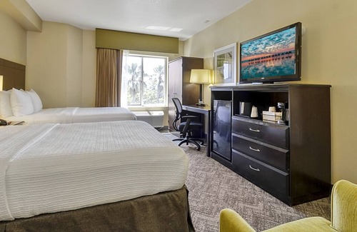 Florida Central Atlantic Coast House | Beautiful Destination! 3 Convenient Spaces, Near SeaWorld Orlando, Free Parking