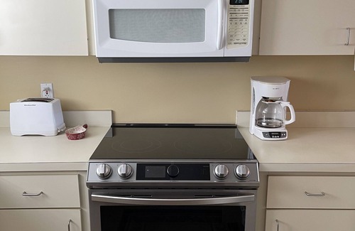 Marco Island Condo | Beautiful Eagle Cay condo