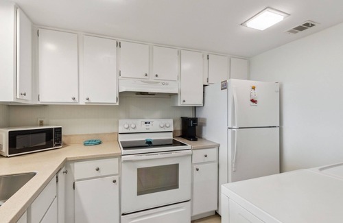 Amelia City Condo | Beautiful First Floor Condo- Amelia Surf and Racquet -Oceanfront