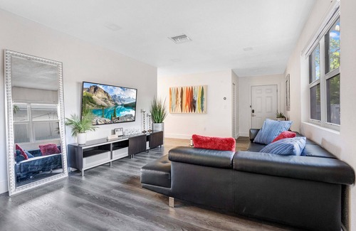 Liberty City House | Beautiful House w/Pool! - 5 min from Wynwood/Design District