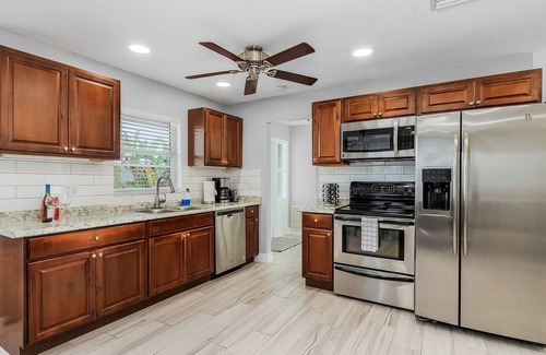 Central Naples House | Beautiful house w/Private Heated Pool, minutes from beaches, golf & shopping