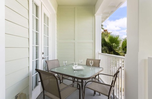 Reunion Condo | Beautiful Luxury Condo with Upgraded Kitchen! Only Minutes to Disney