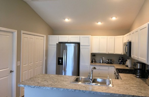 Wildwood House | Beautiful New 2/2 Villa w/Golf Cart, BBQ, 2 Bikes, & WiFi!