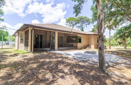 Port Charlotte House | Beautiful, Private Florida House w/ GYM
