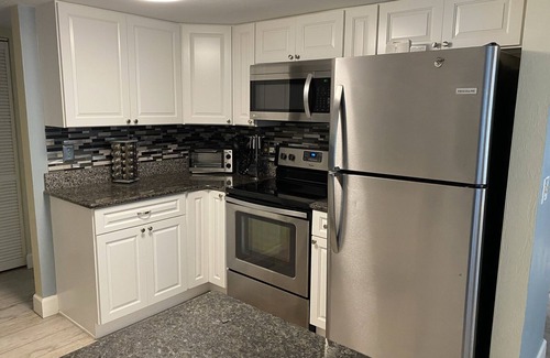 Daytona Beach Shores Condo | Beautiful Spacious, No Drive Beach, 3B/2B, Ocean View, Pets OK! Oceanfront Pool