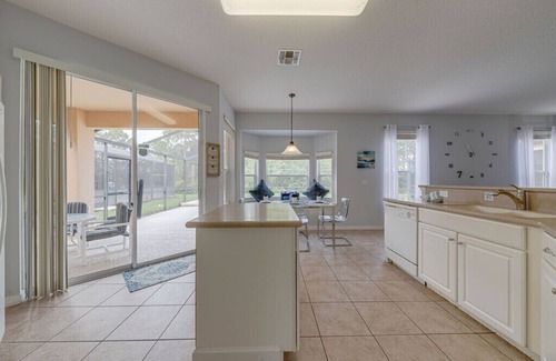 Watersong House | Beautiful villa on Watersong overlooking conservation area. 20 mins from Disney!