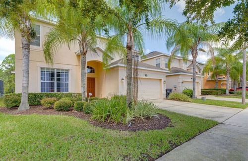 Watersong House | Beautiful villa on Watersong overlooking conservation area. 20 mins from Disney!
