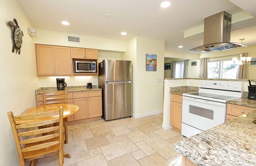 Captiva House | Beautifully Updated, 4 Bedroom Pool Home, 50 Yards to the Beach! Captiva Escapade