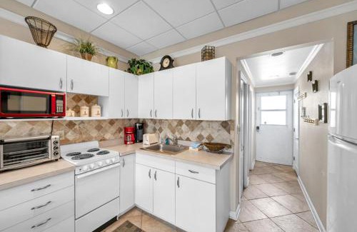 Indian Shores House | Belleview Gulf Condo 381