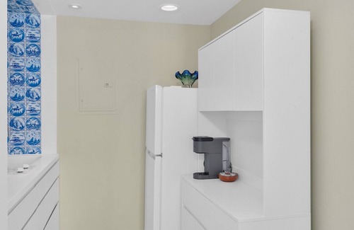 West Avenue Apartment | Best View Studio in South Beach With Bay View