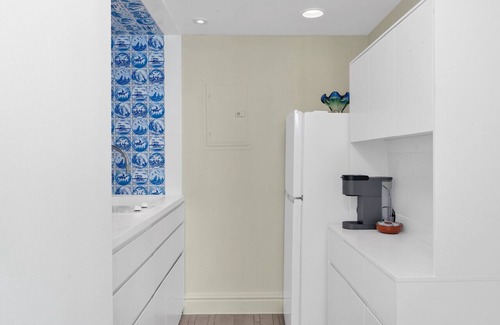 West Avenue Apartment | Best View Studio in South Beach With Bay View