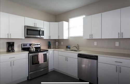 Buena Vista House | BIG BEAUTIFUL HOUSE 10 MIN FROM SOUTH BEACH