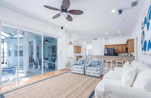 Mariner House | Blue Seas- Luxurious Home-Perfect for two families