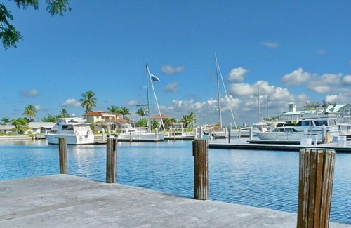 Marco Island House | Boater’s dream house w/ hot tub & direct access to the Gulf of Mexico