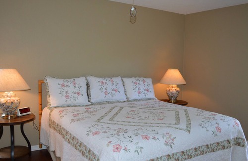 Sanibel House | Bowman's Beach House Rental-5 minute walk to beach