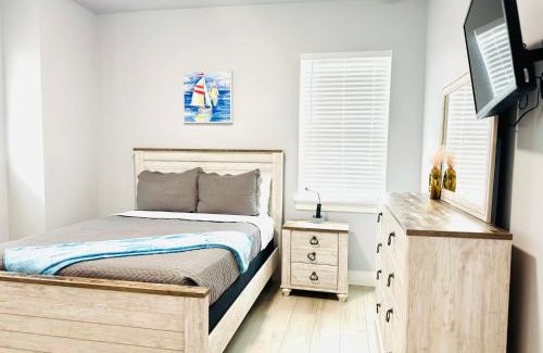 Lutz House | Brand New Tampa Oasis with Private Jacuzzi Retreat
