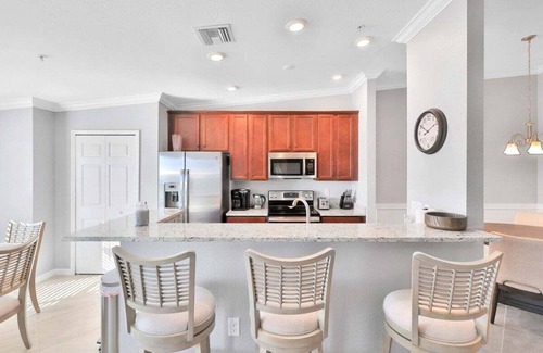 Lakewood Ranch Condo | Breathtaking 3 BR condo with lake views in Lakewood National Golf Club - Shades Of Summer