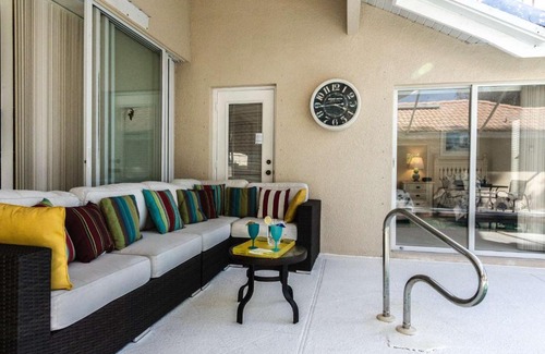 Central Naples House | Briarwood- Tivoli Lane with Fountain View
