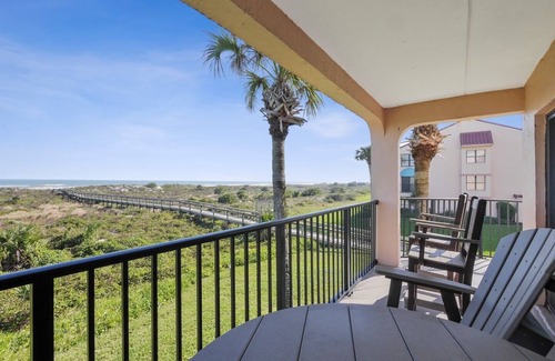 Butler Beach Condo | Bright and Spacious 2 bedroom Ocean Front Condo - Top Floor End Unit