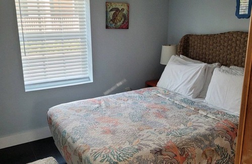 Historic Seaport Cottage | Cabin ∙ 1 bedroom ∙ 2 guests