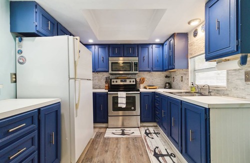 Flamingo Bay Cottage | Cabin ∙ 3 bedrooms ∙ 6 guests