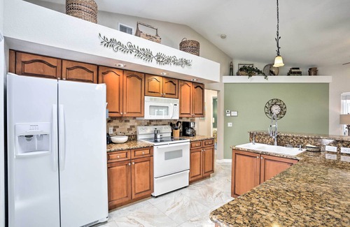 Pelican House | Cape Coral Abode - Near Sun Splash Park & Beach!